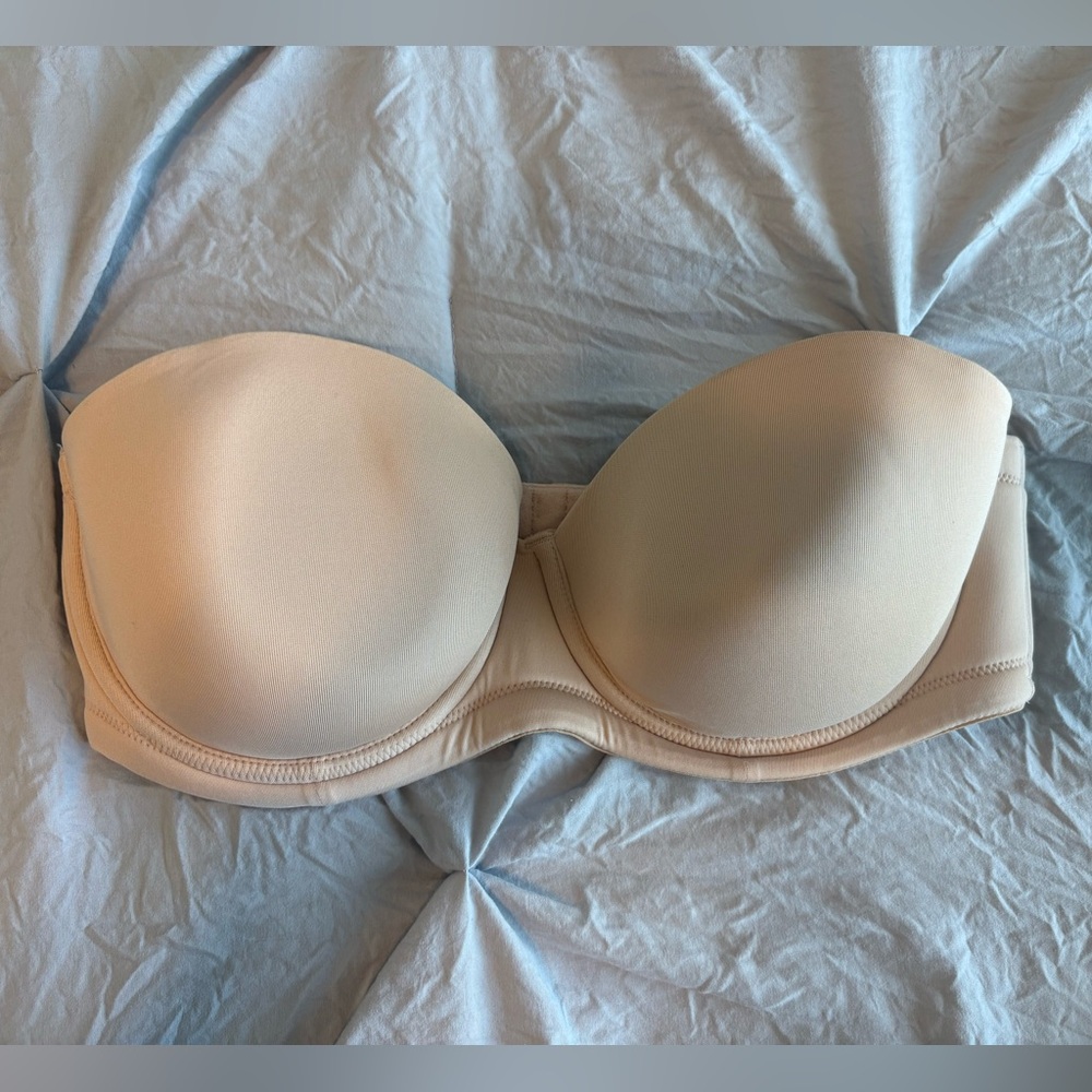 EUC Wacoal Strapless Bra Size 36D